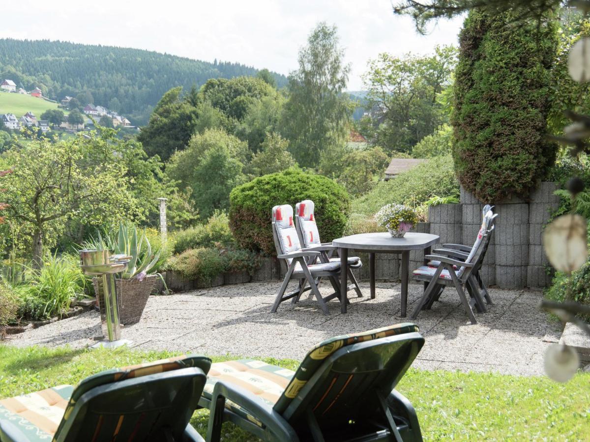 Cozy Apartment In Ore Mountains With Balcony Breitenbrunn  Δωμάτιο φωτογραφία