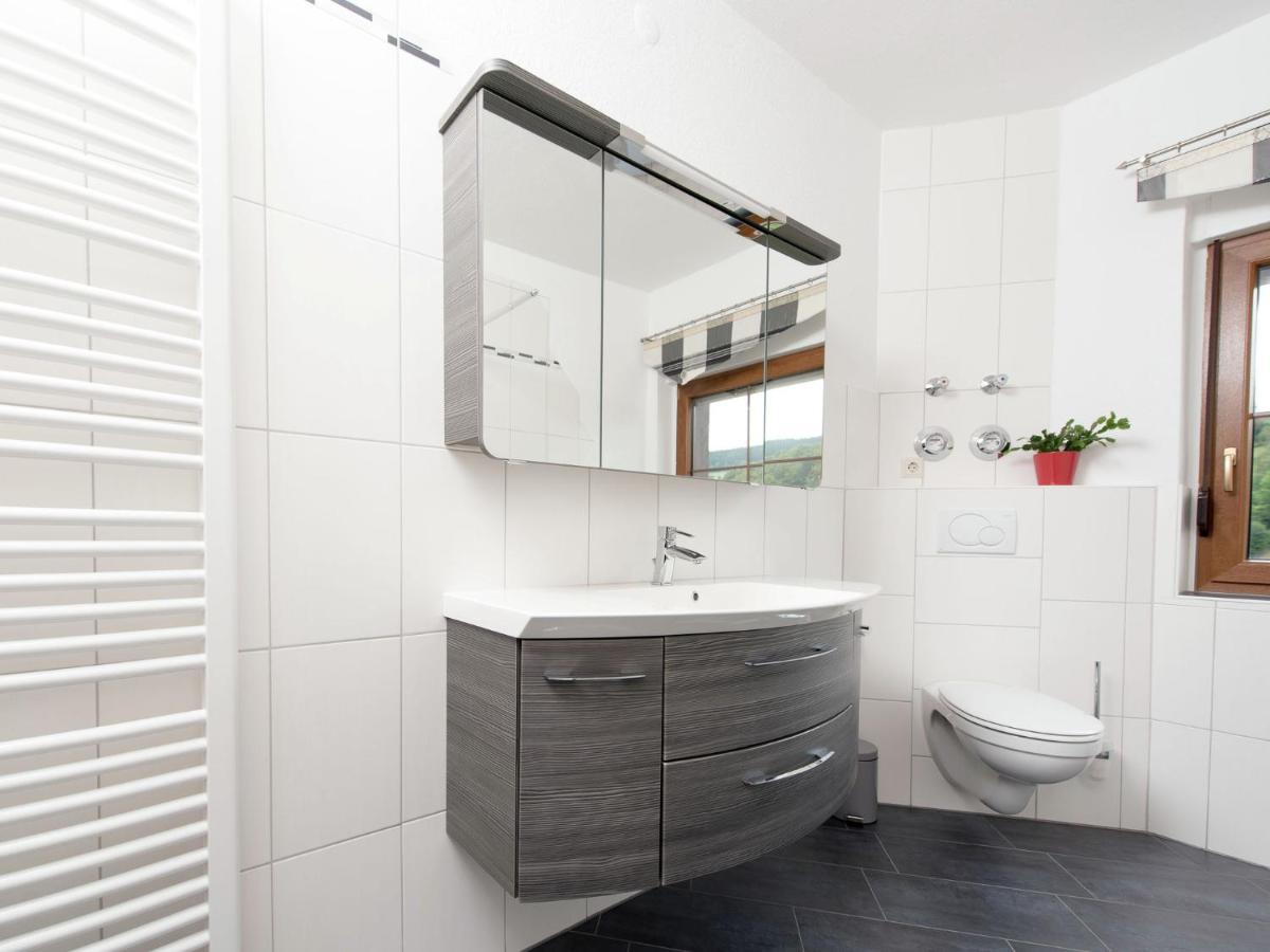 Cozy Apartment In Ore Mountains With Balcony Breitenbrunn  Δωμάτιο φωτογραφία